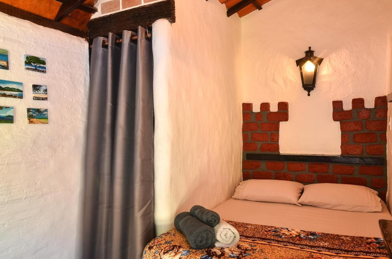 Ready Camp E Suites Da Cachoeira Иля Гранде Екстериор снимка